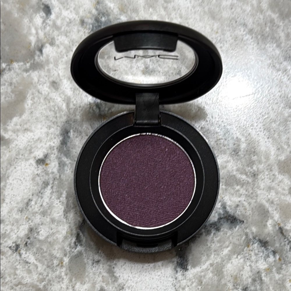 MAC Cosmetics Nocturnelle Eyeshadow - Picture 3 of 4